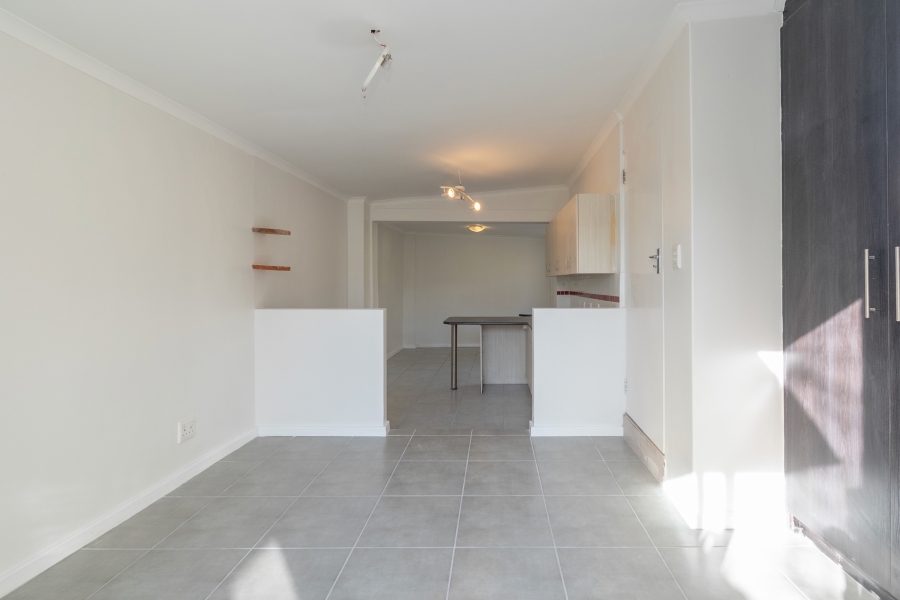5 Bedroom Property for Sale in Gardens Western Cape